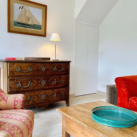 La Maison De L'orangerie - Charm & Comfort In The Very Heart Of Carentan