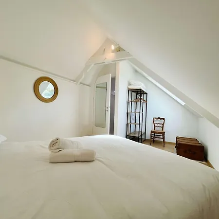 La Maison De L'orangerie - Charm & Comfort In The Very Heart Of Holiday home Carentan