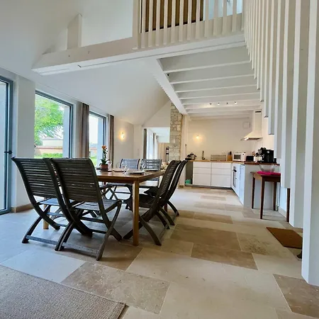 Сasa de vacaciones La Maison De L'orangerie - Charm & Comfort In The Very Heart Of