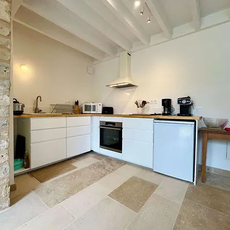 La Maison De L'orangerie - Charm & Comfort In The Very Heart Of * Carentan