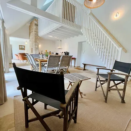 La Maison De L'orangerie - Charm & Comfort In The Very Heart Of * Carentan