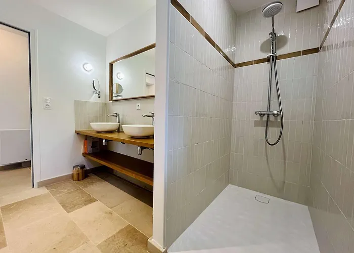 펜션 La Maison De L'orangerie - Charm & Comfort In The Very Heart Of *